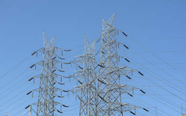 Instalaciones eléctricas de baja y media tensión